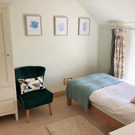Coed Y Berclas Cottage, Private Orchard With Stunning Views Llandegfan Exterior photo