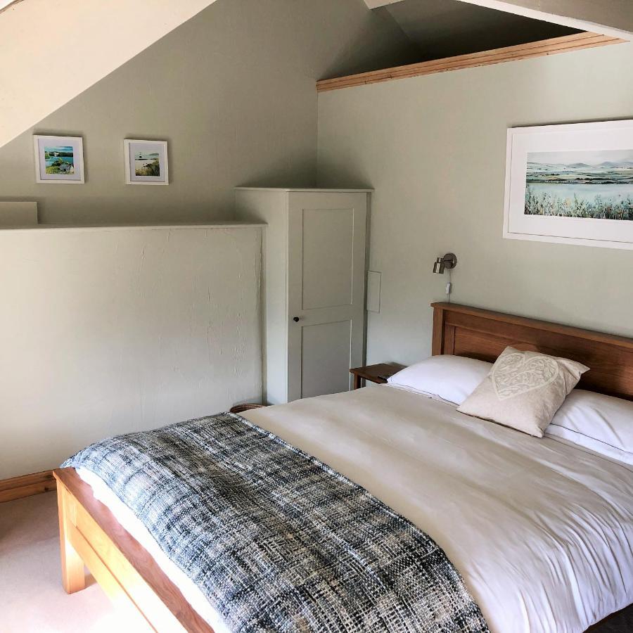 Coed Y Berclas Cottage, Private Orchard With Stunning Views Holiday home *