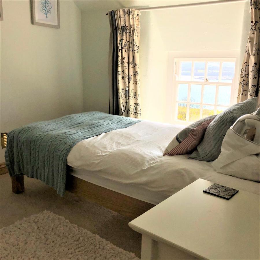 Coed Y Berclas Cottage, Private Orchard With Stunning Views Holiday home *