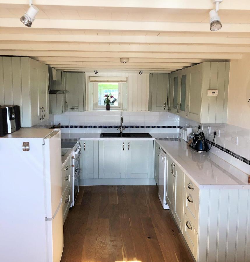 Holiday home Coed Y Berclas Cottage, Private Orchard With Stunning Views Llandegfan